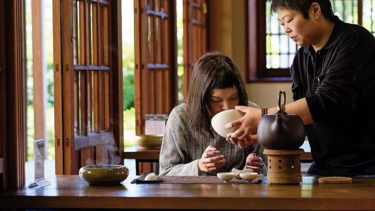 Teasemoonga: The Modern Ritual of Soulful Sipping