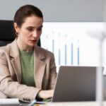 Top 5 HR tools with AI Automations for Frontline Teams